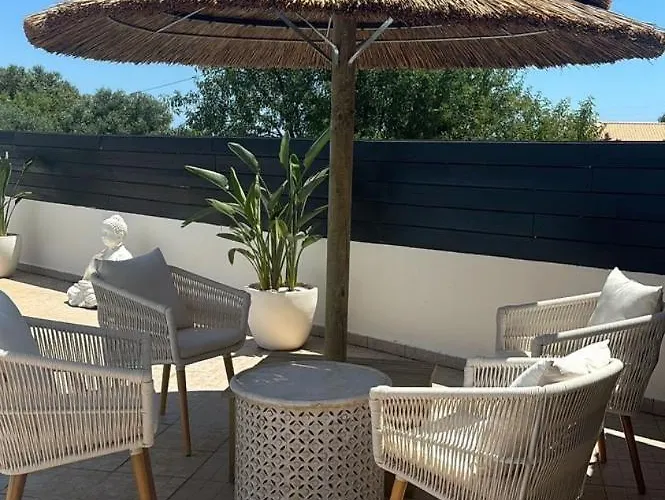 Cegonha Powered By Cegonha Resort- Private Swimming Pool & Air Con